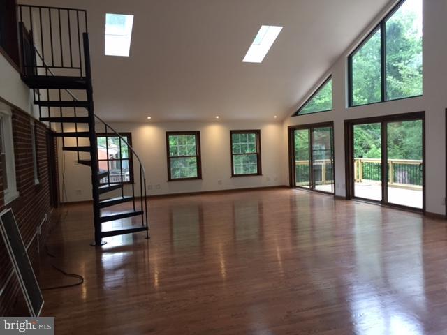 NORTH SPRINGFIELD - Residential Lease