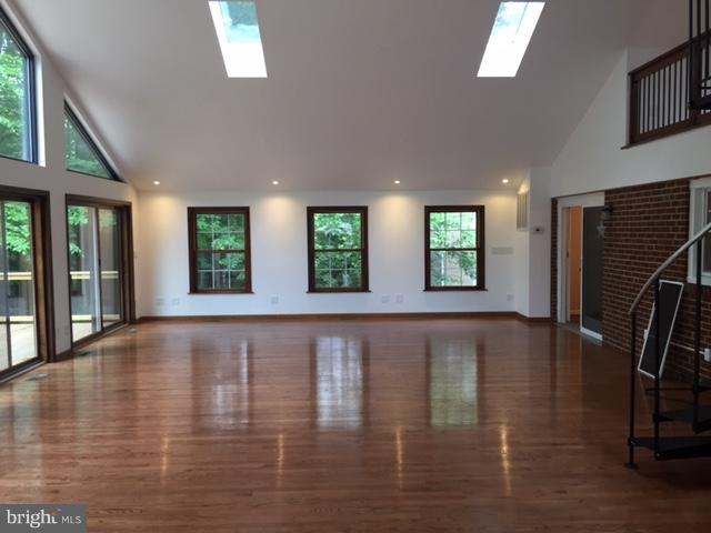 NORTH SPRINGFIELD - Residential Lease