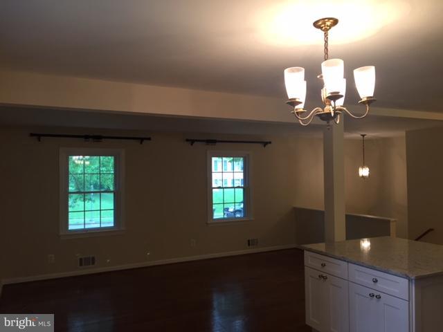 NORTH SPRINGFIELD - Residential Lease