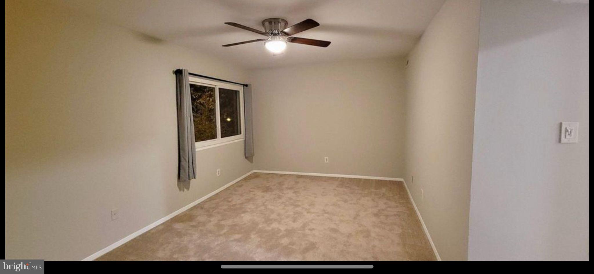 YORKTOWNE SQUARE - Residential