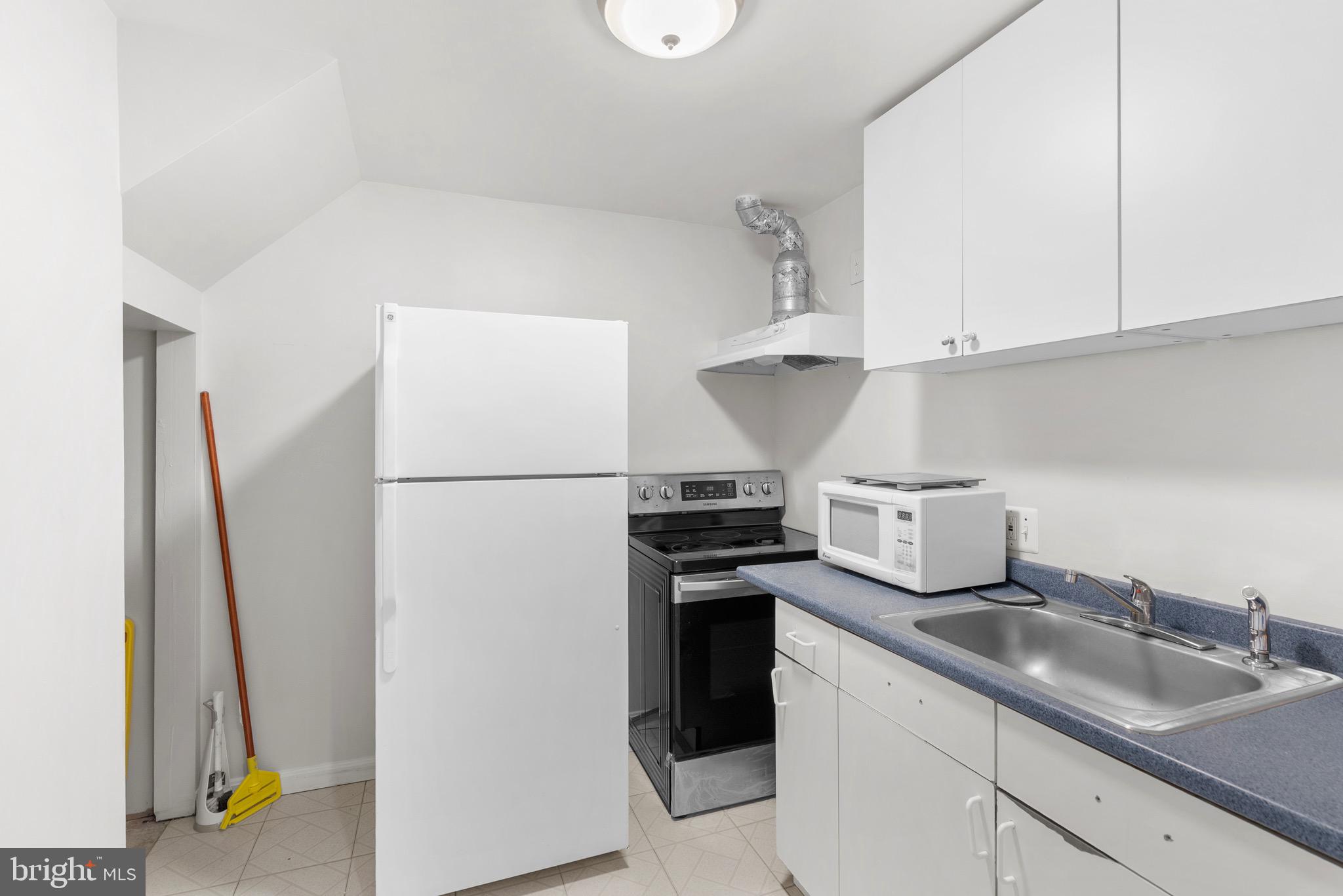 ROLLING VALLEY - Residential