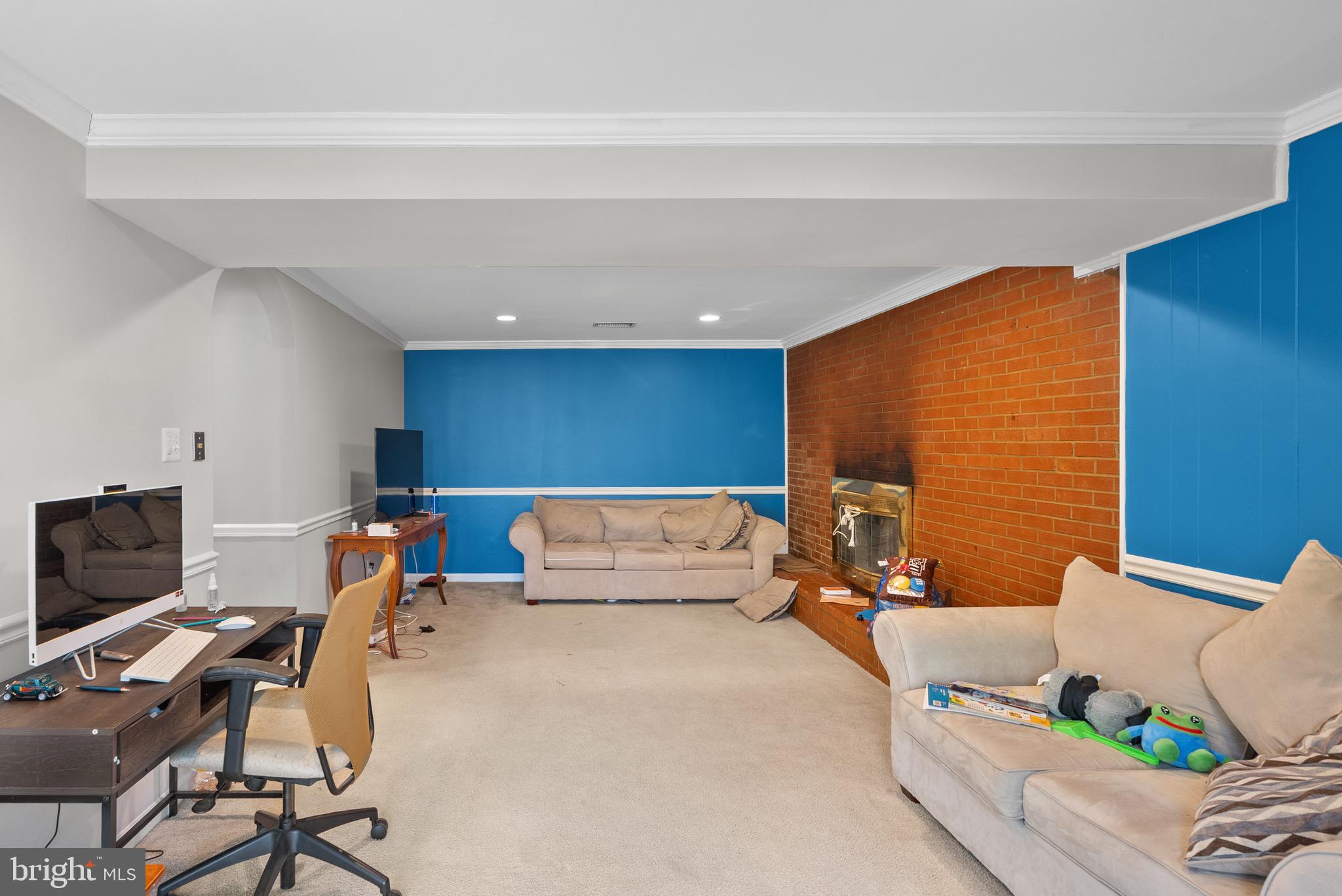 ROLLING VALLEY - Residential