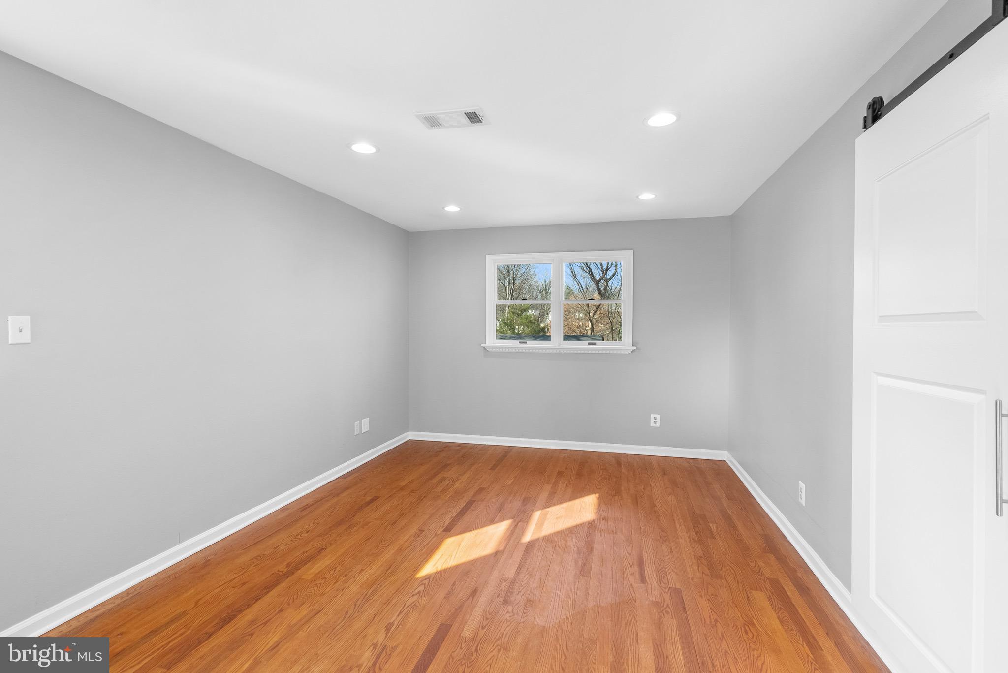 ROLLING VALLEY - Residential