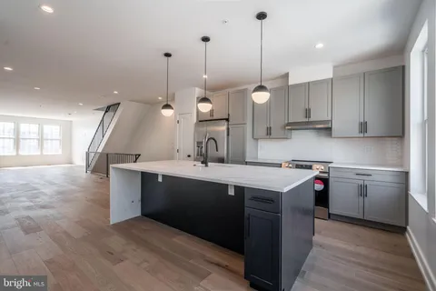 545 Green Lane, Philadelphia, PA MLS: PAPH2479680
