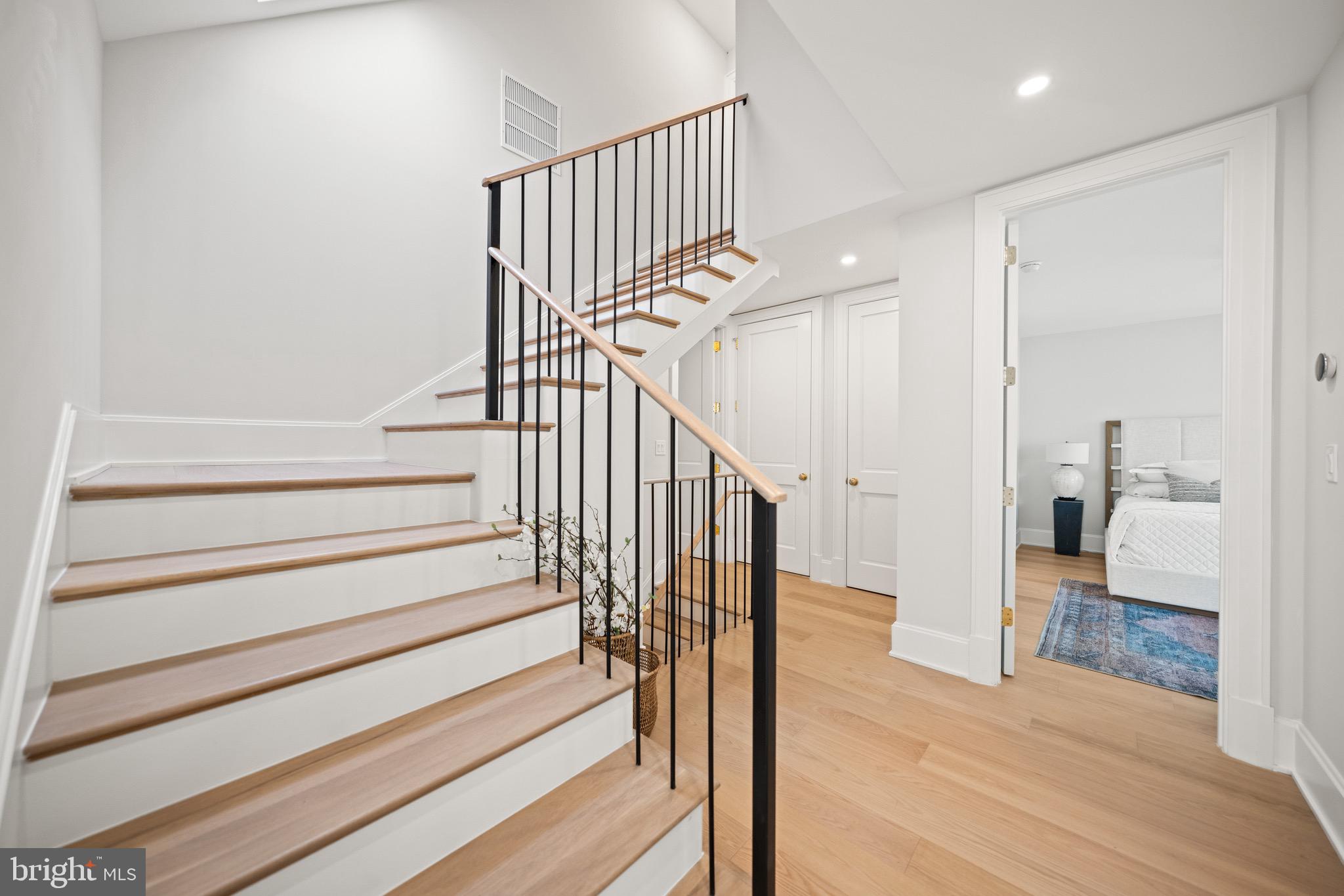 OBSERVATORY CIRCLE - Residential