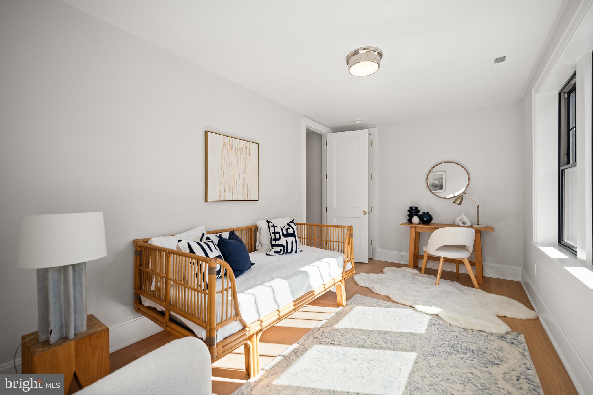 OBSERVATORY CIRCLE - Residential