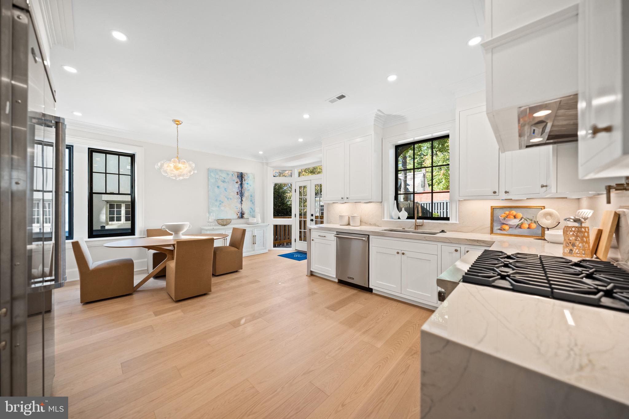 OBSERVATORY CIRCLE - Residential