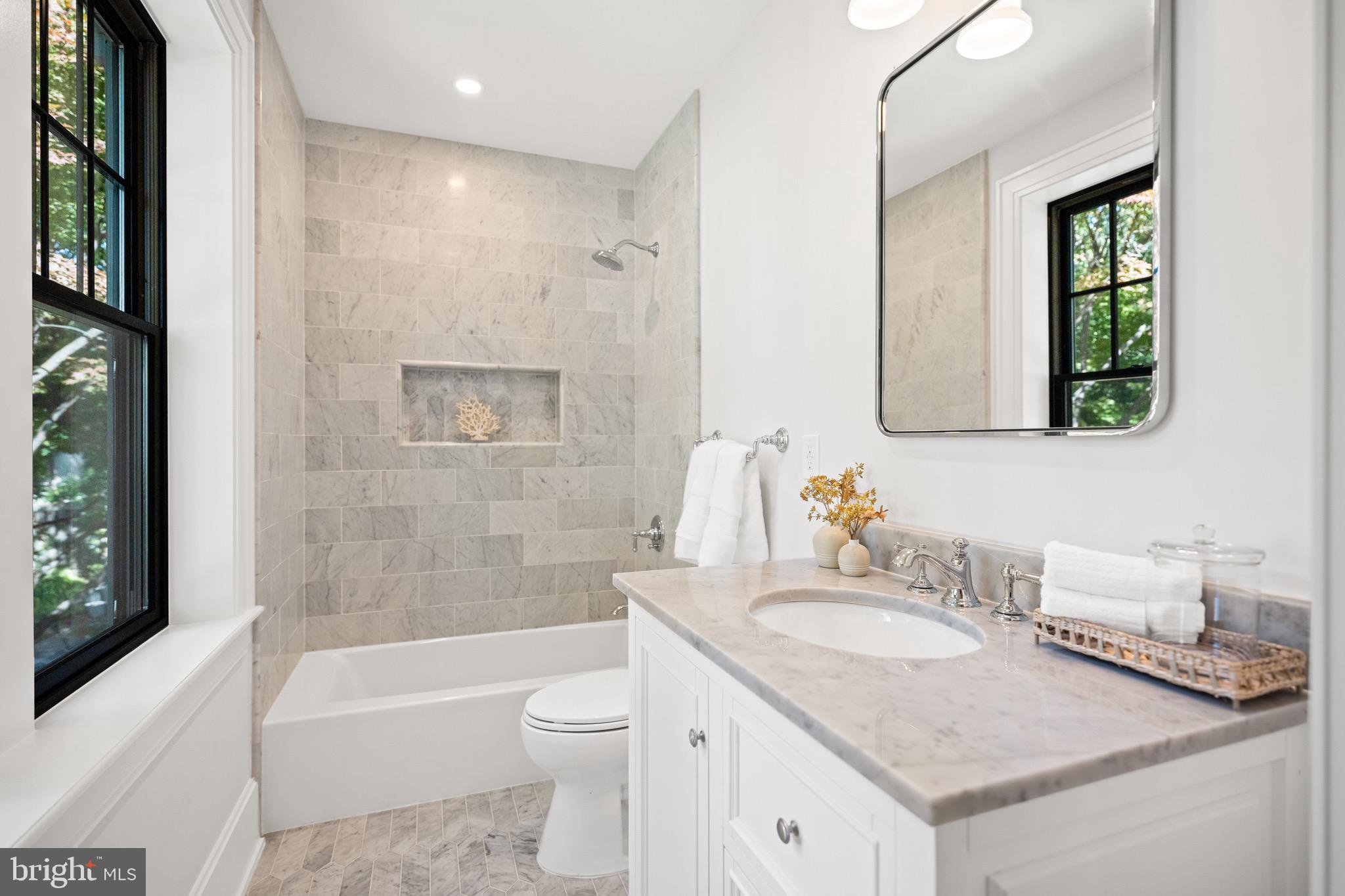 OBSERVATORY CIRCLE - Residential