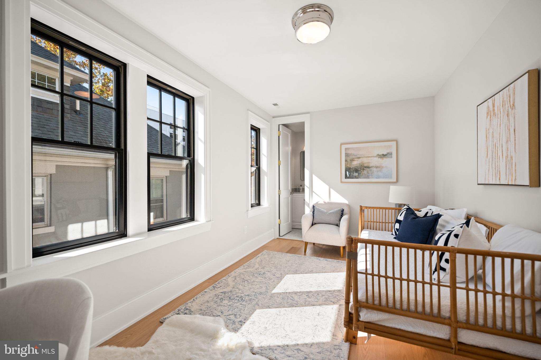 OBSERVATORY CIRCLE - Residential