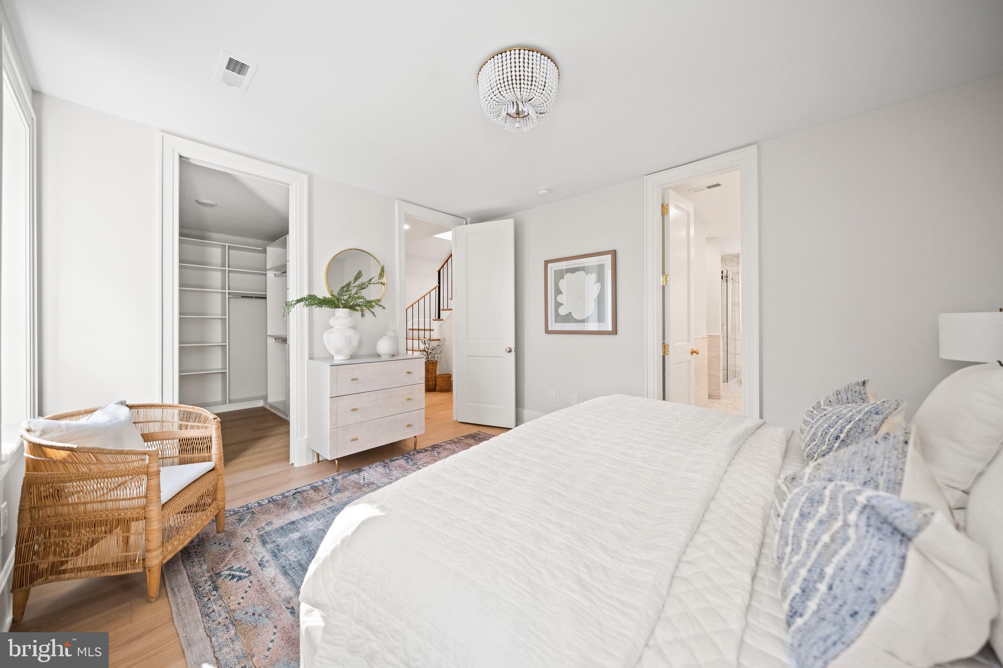OBSERVATORY CIRCLE - Residential