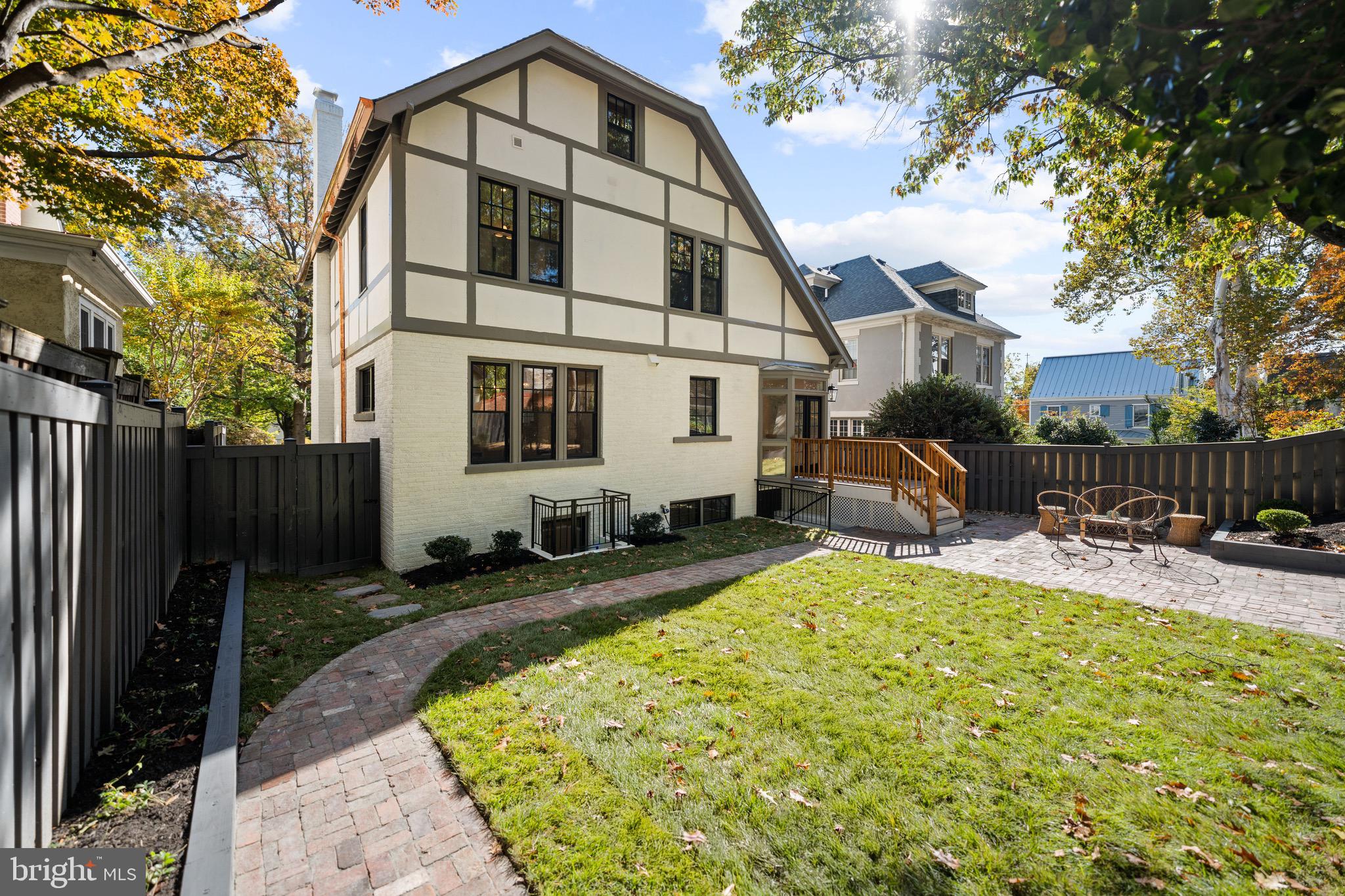 OBSERVATORY CIRCLE - Residential