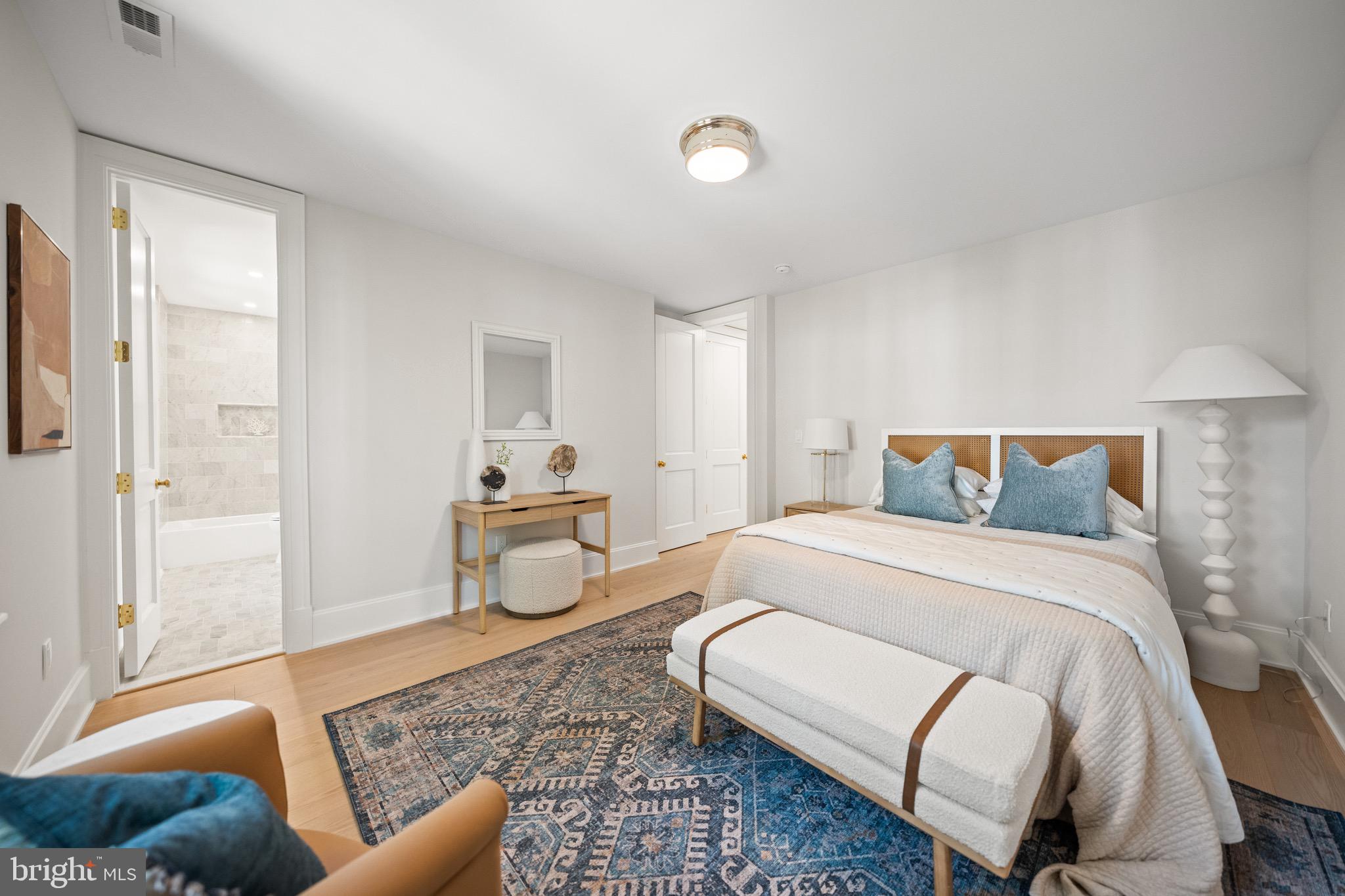 OBSERVATORY CIRCLE - Residential