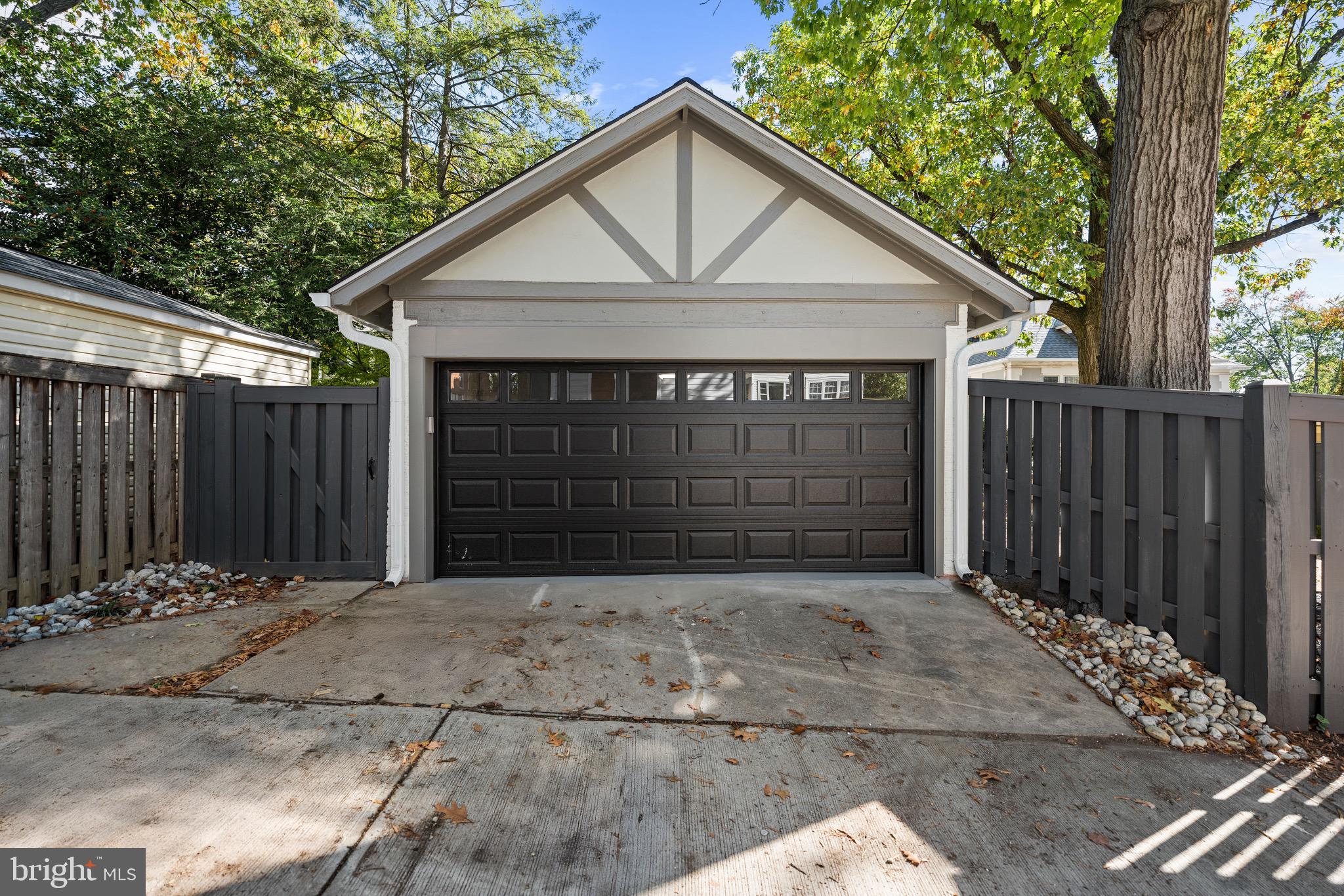 OBSERVATORY CIRCLE - Residential
