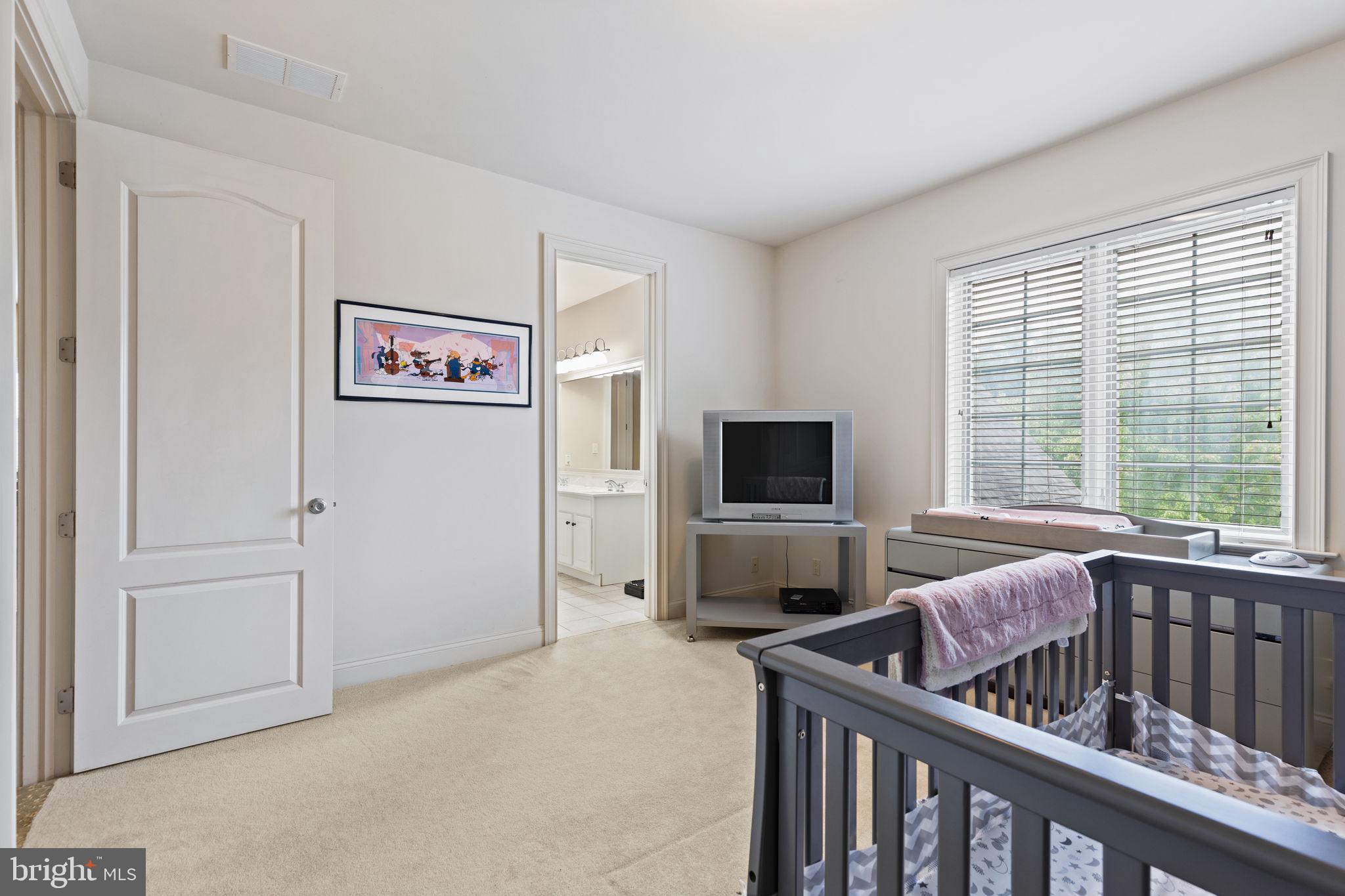 WHITEMARSH CHASE - Residential
