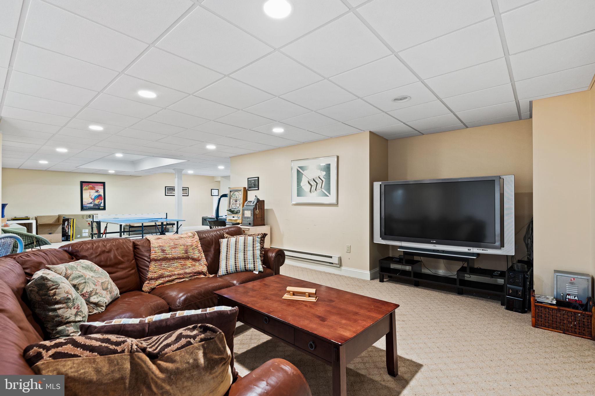 WHITEMARSH CHASE - Residential