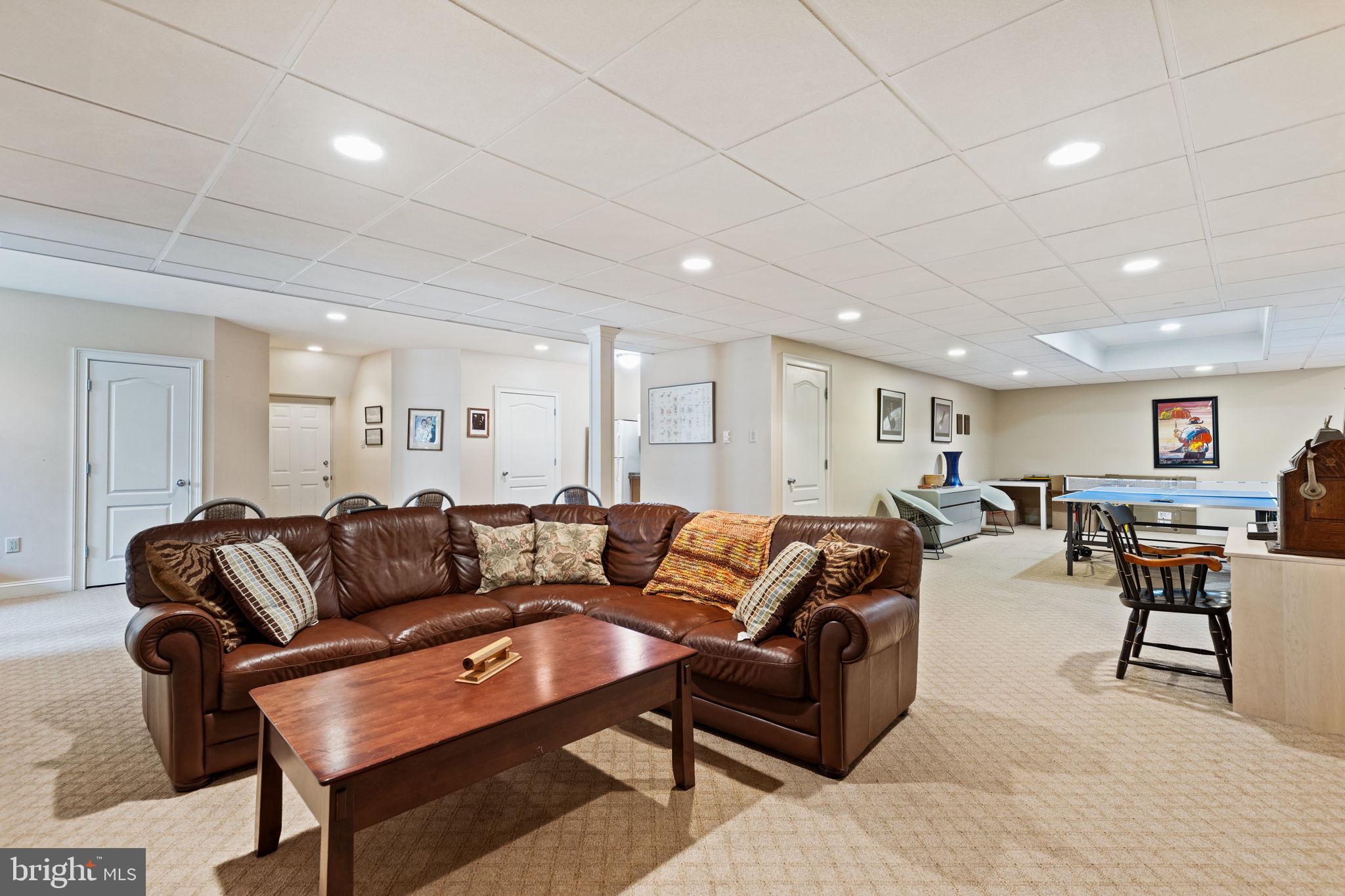 WHITEMARSH CHASE - Residential