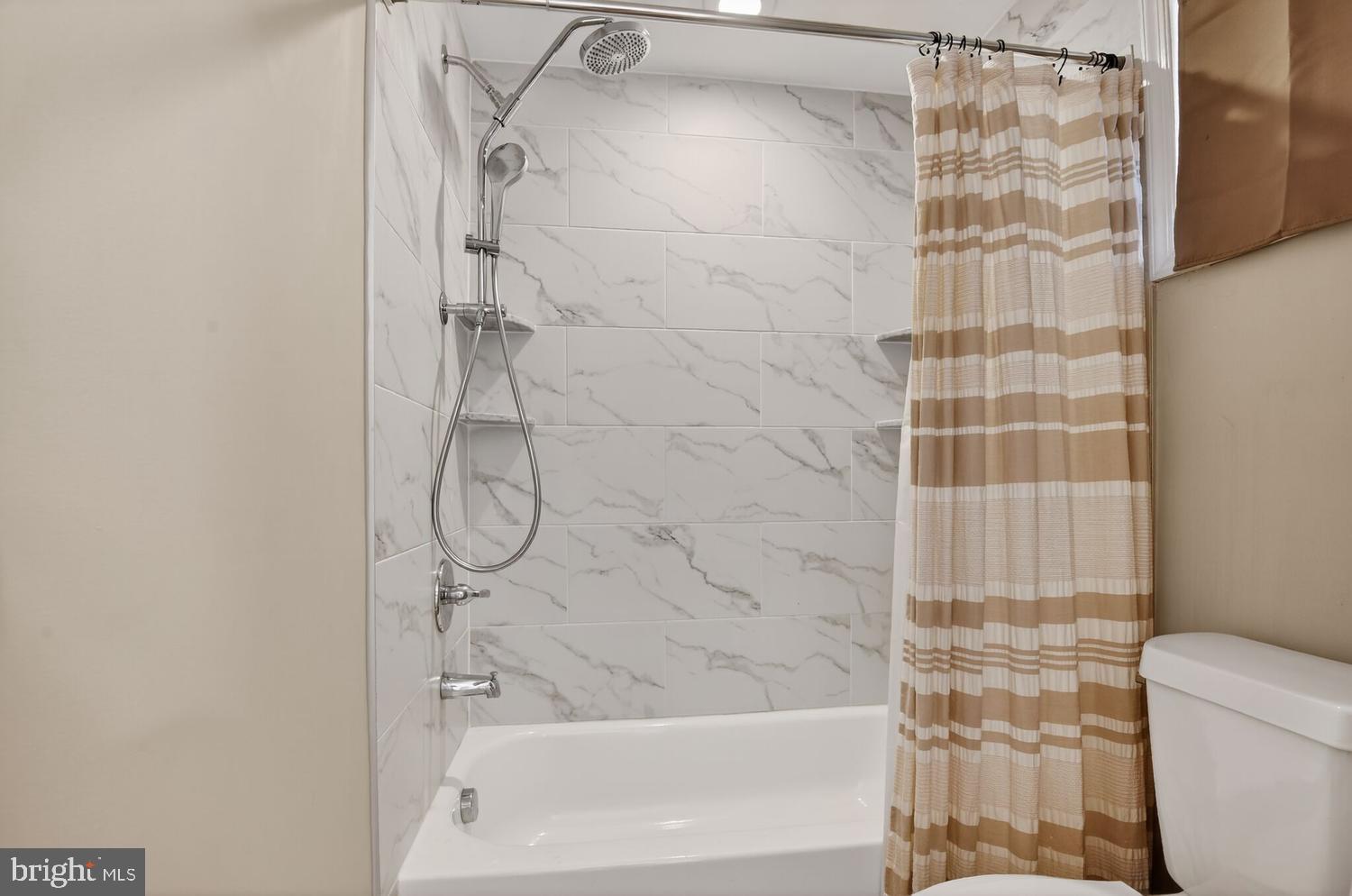 SOUTHGATE - Residential