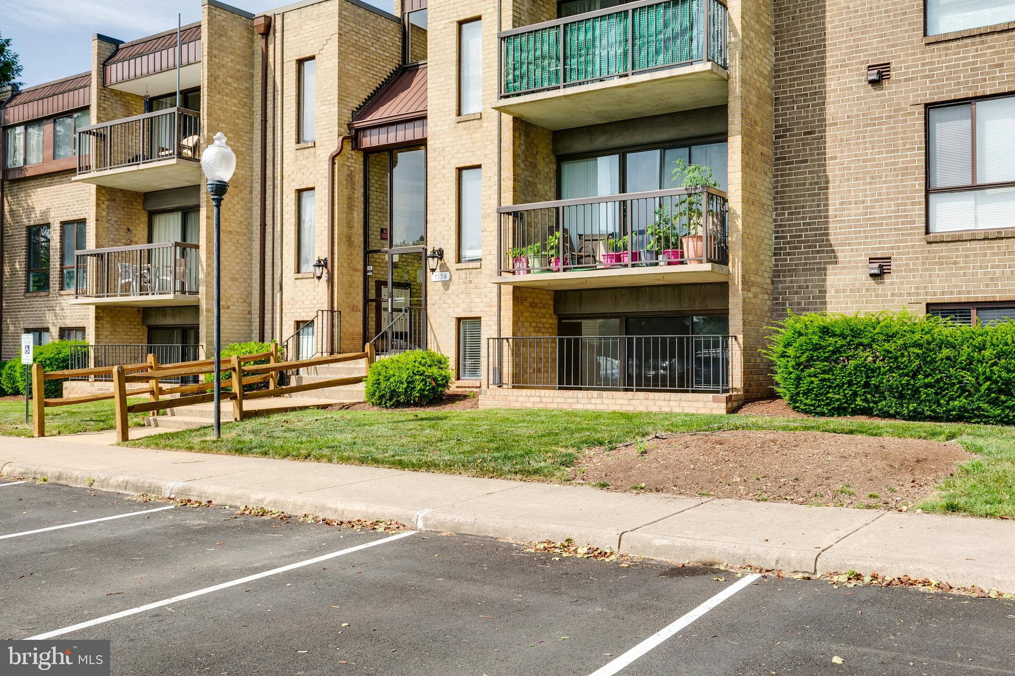 7598 GALES COURT 004