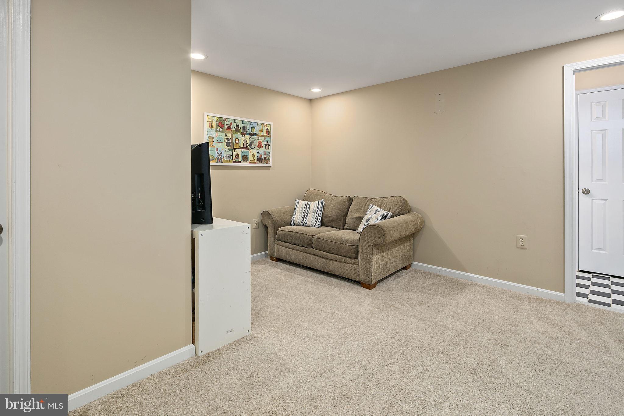 BRADLEY ACRES - Residential Lease