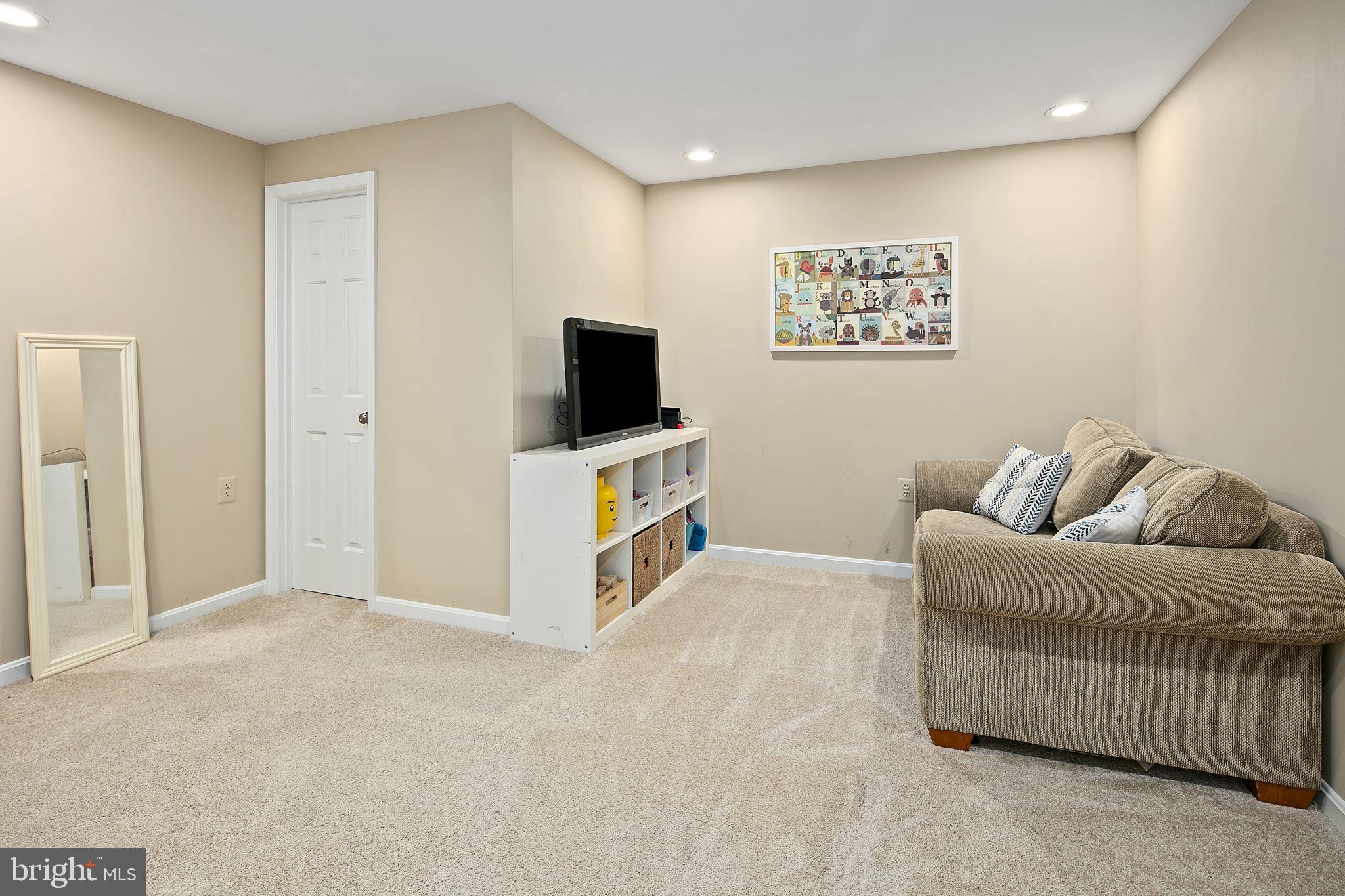 BRADLEY ACRES - Residential Lease