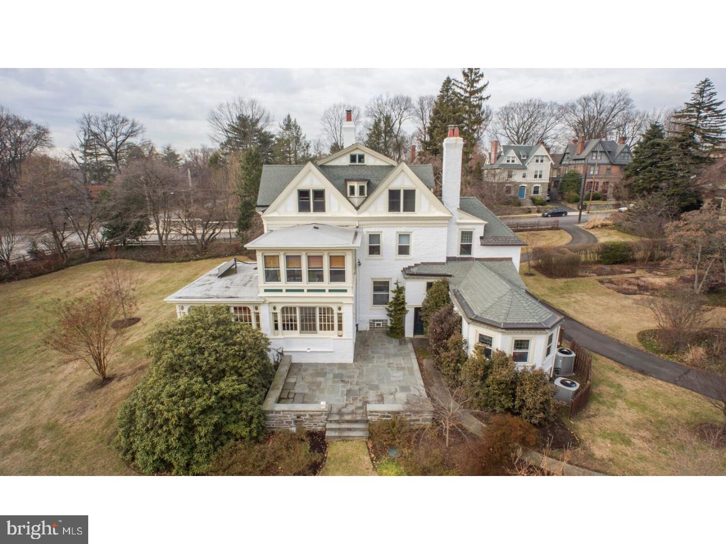 CHESTNUT HILL - Residential