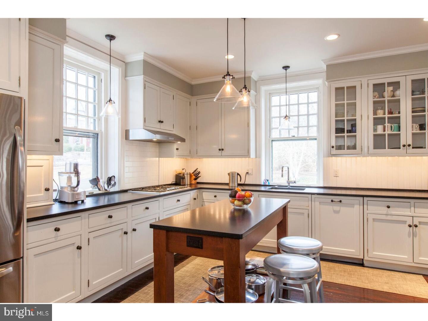 CHESTNUT HILL - Residential