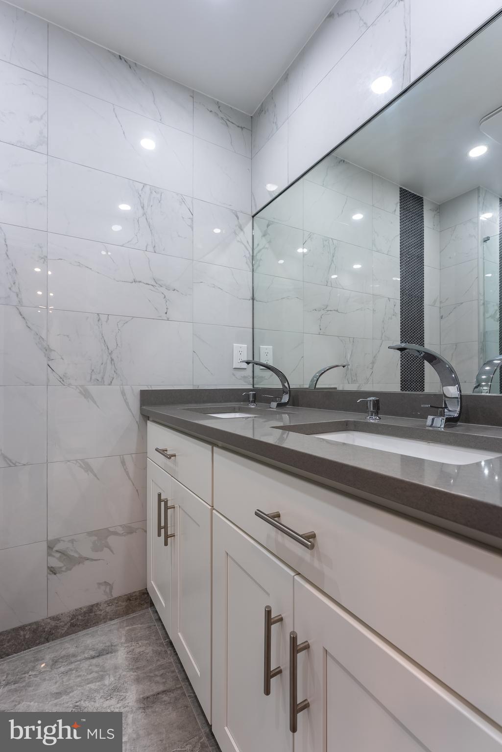 TIMOTHY PARK - Residential