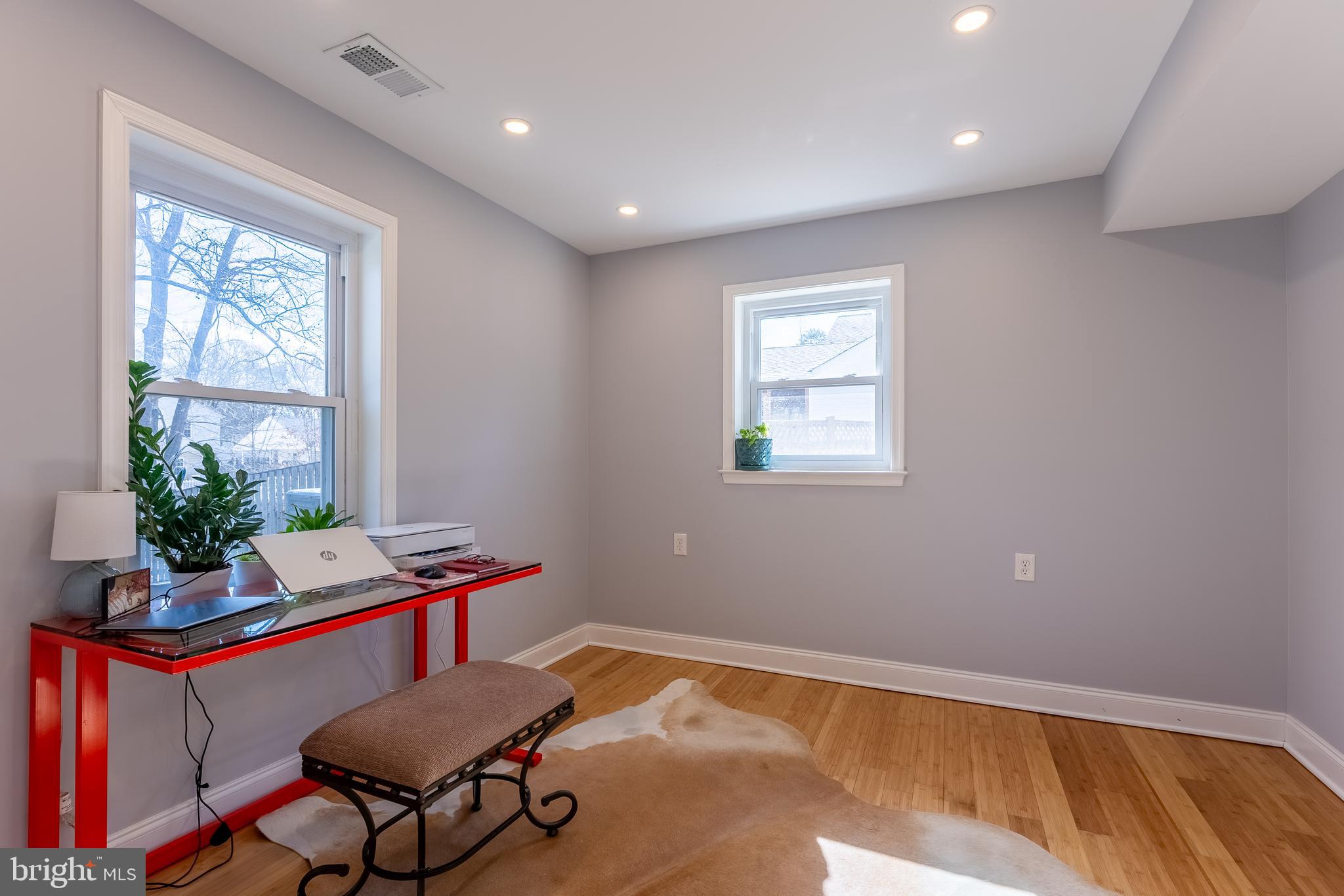 TIMOTHY PARK - Residential