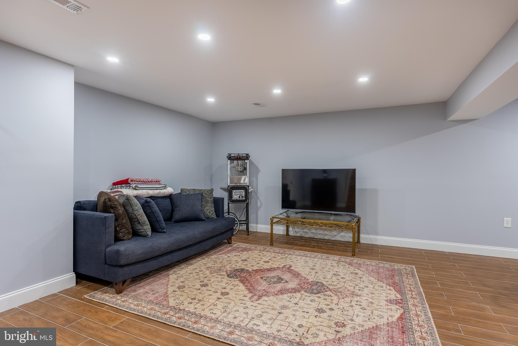 TIMOTHY PARK - Residential