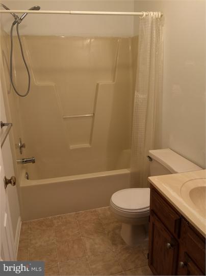 OLDE GREENWICH - Residential Lease