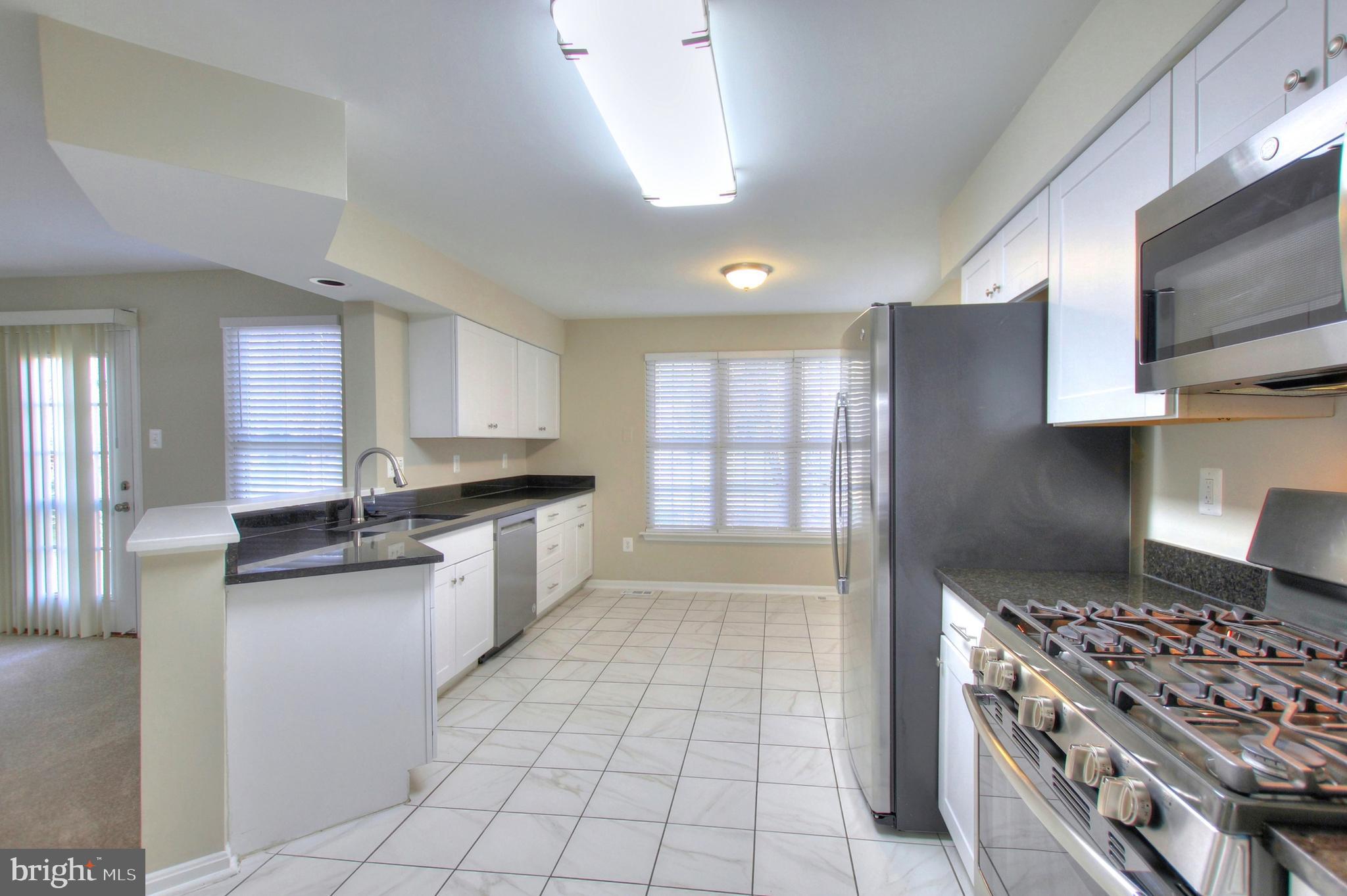 LONGRIDGE KNOLLS - Residential