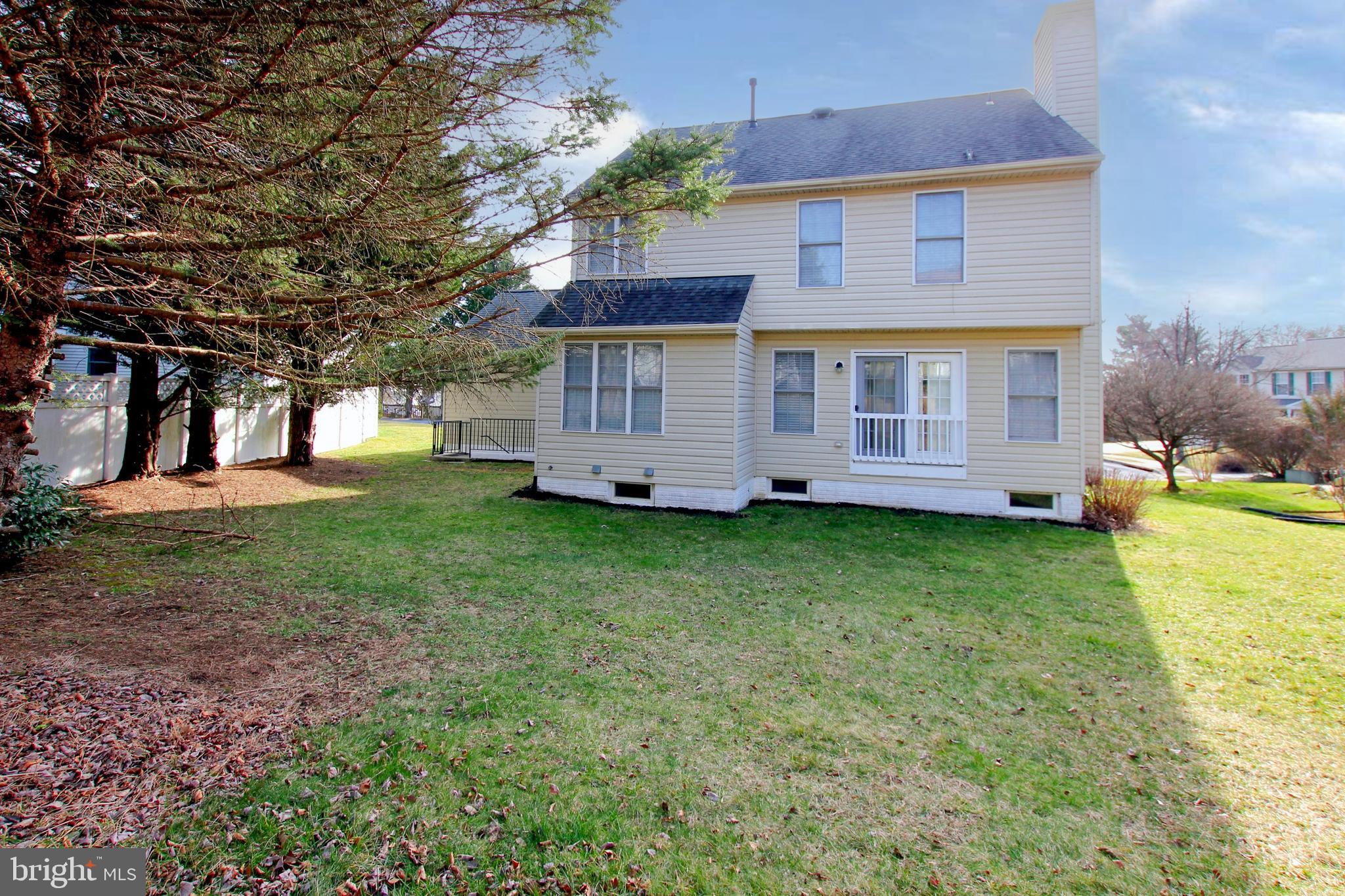 LONGRIDGE KNOLLS - Residential