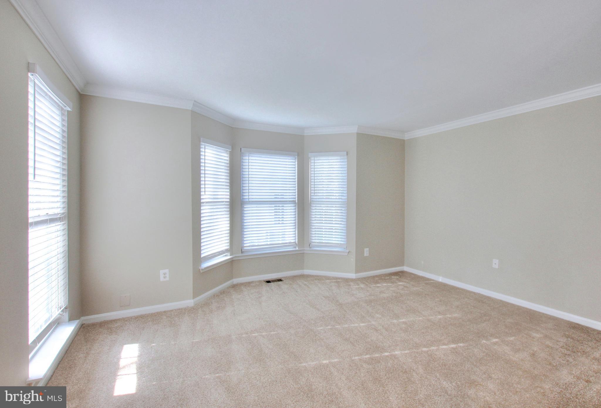 LONGRIDGE KNOLLS - Residential