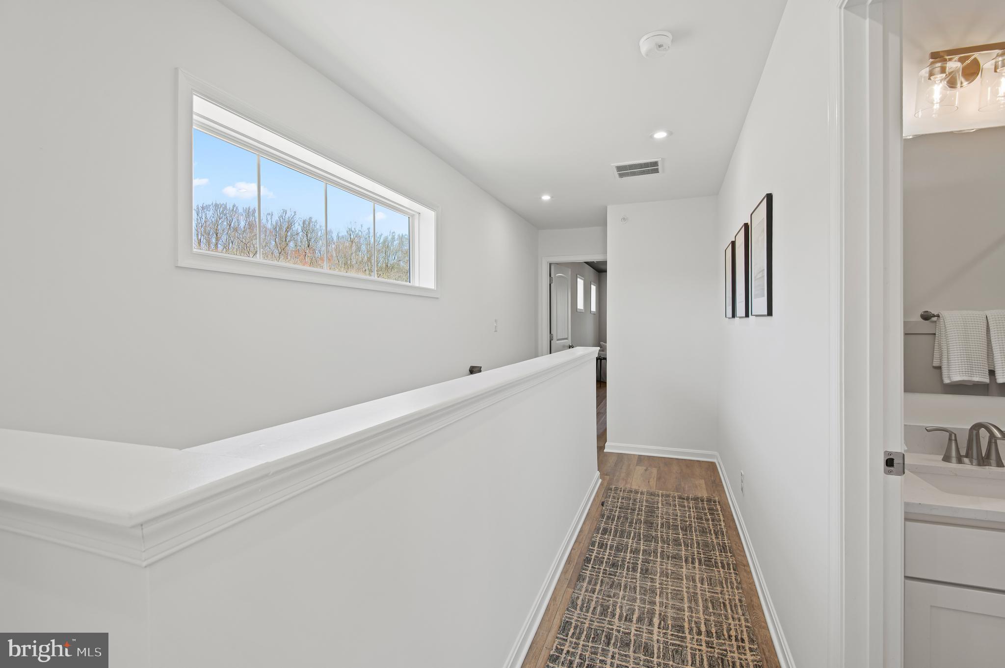 HOLLY WOODS - Residential