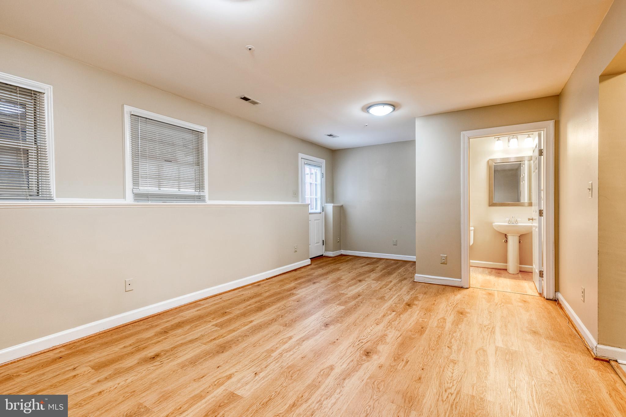 RUSSETT - Residential Lease