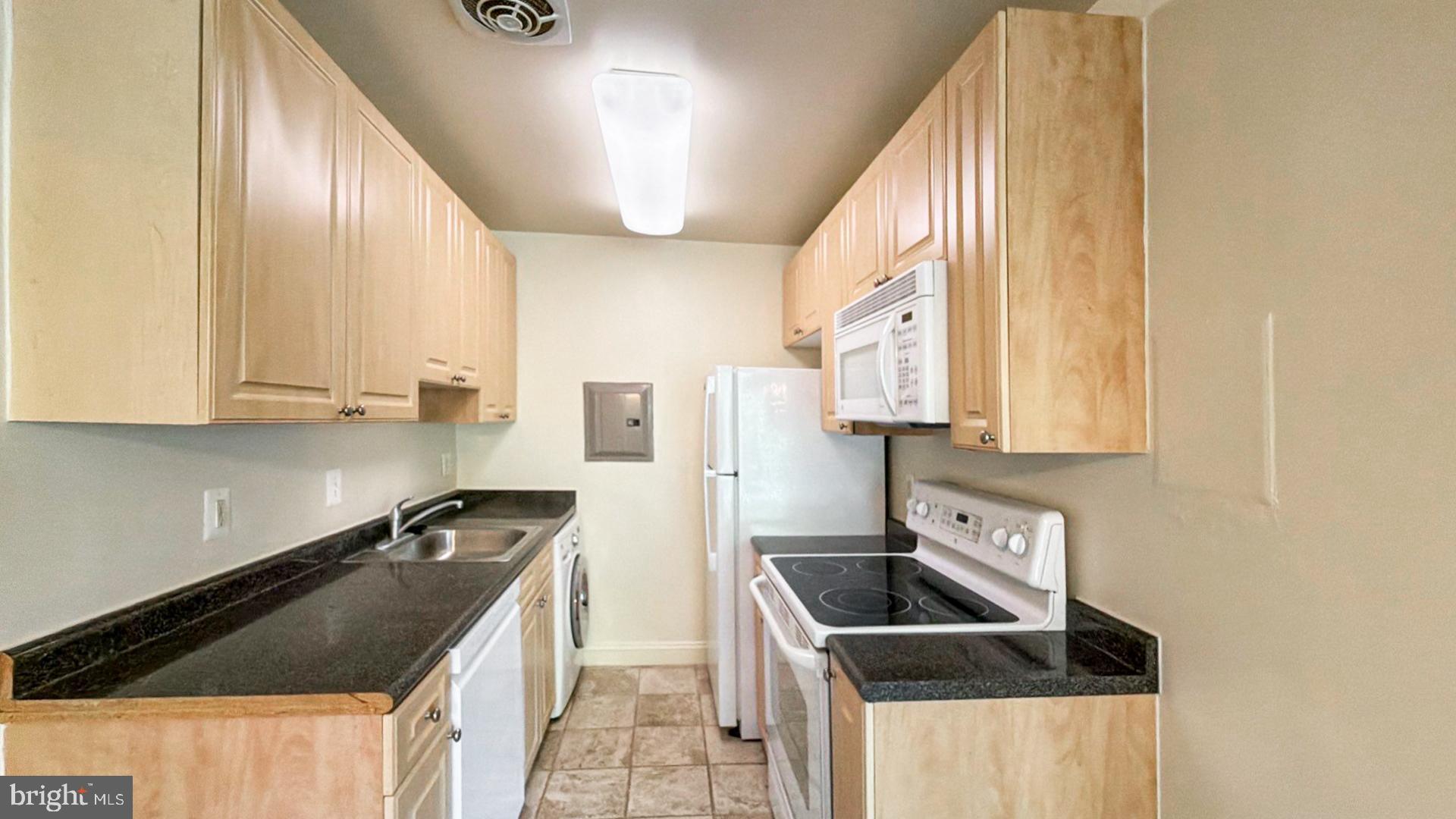 THE FAIRMONT 1005 CONDO - Residential