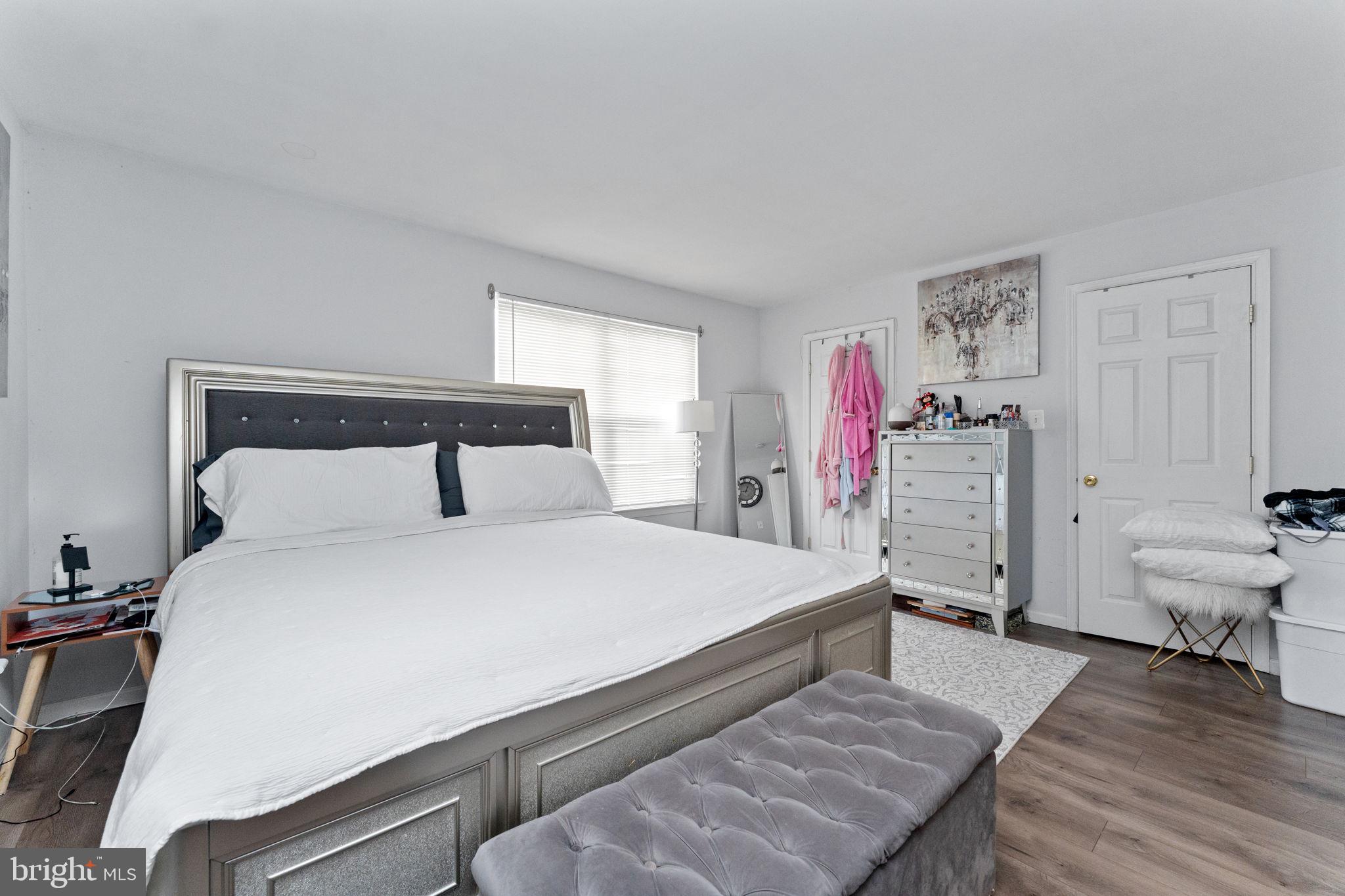 NORRISTOWN - Residential