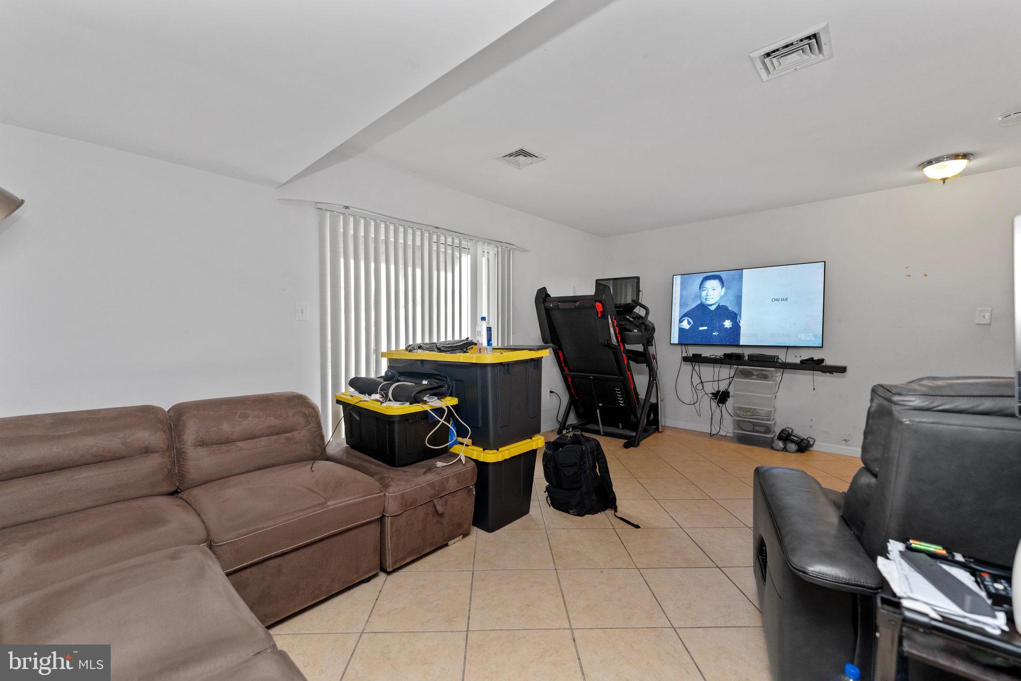 NORRISTOWN - Residential