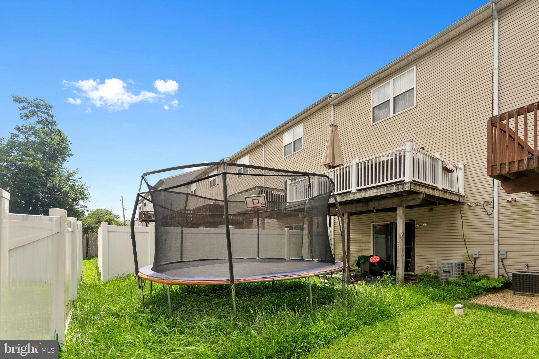 NORRISTOWN - Residential