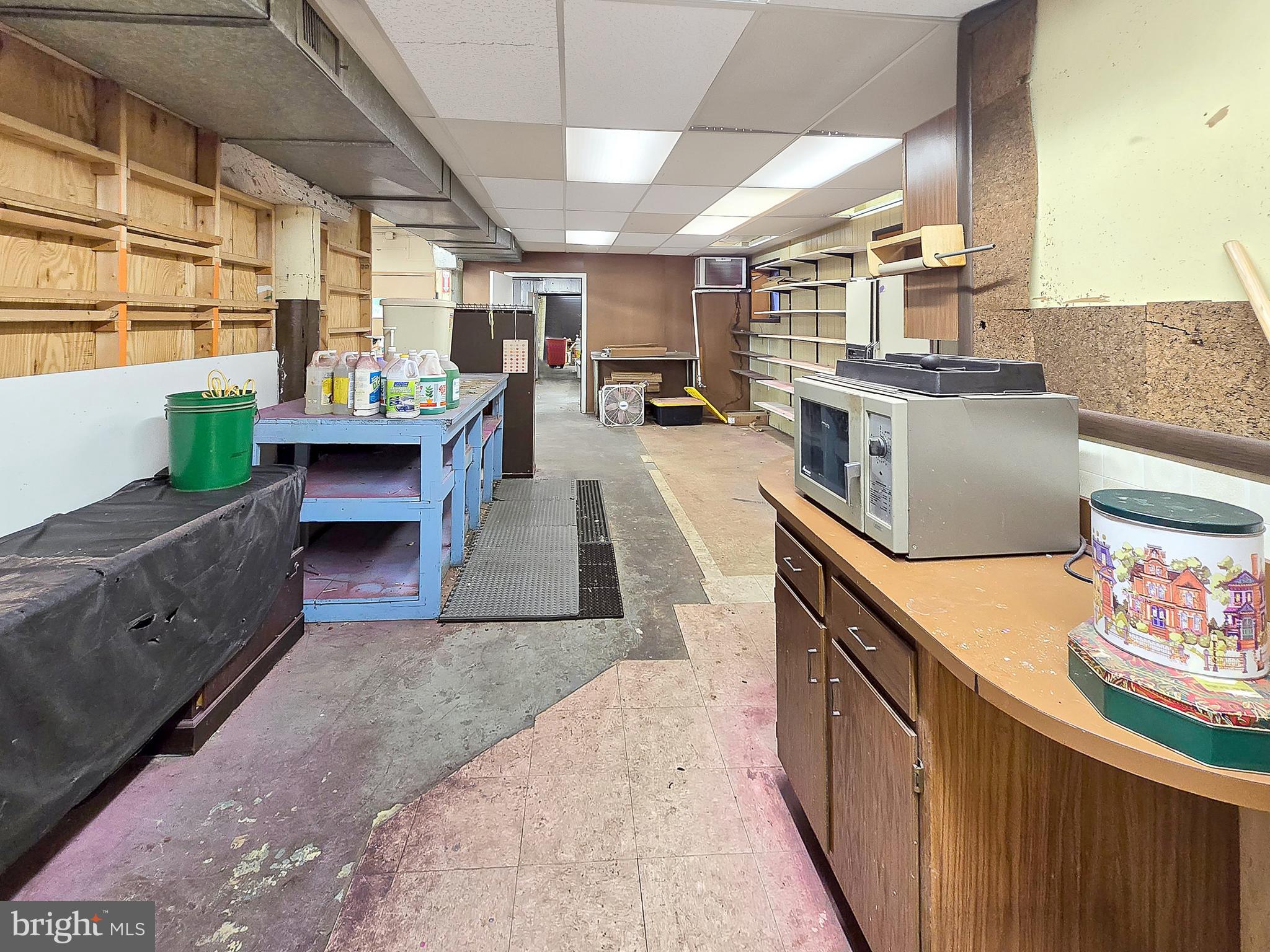 NONE AVAILABLE - Commercial Lease
