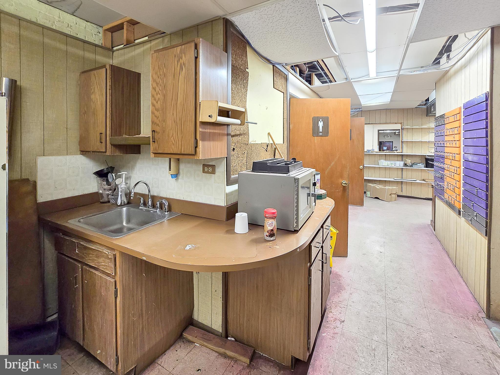 NONE AVAILABLE - Commercial Lease