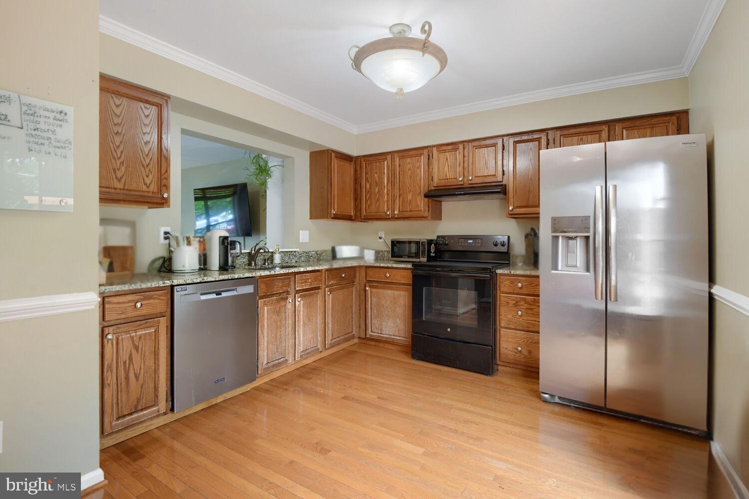 26 WHITE PINE COURT