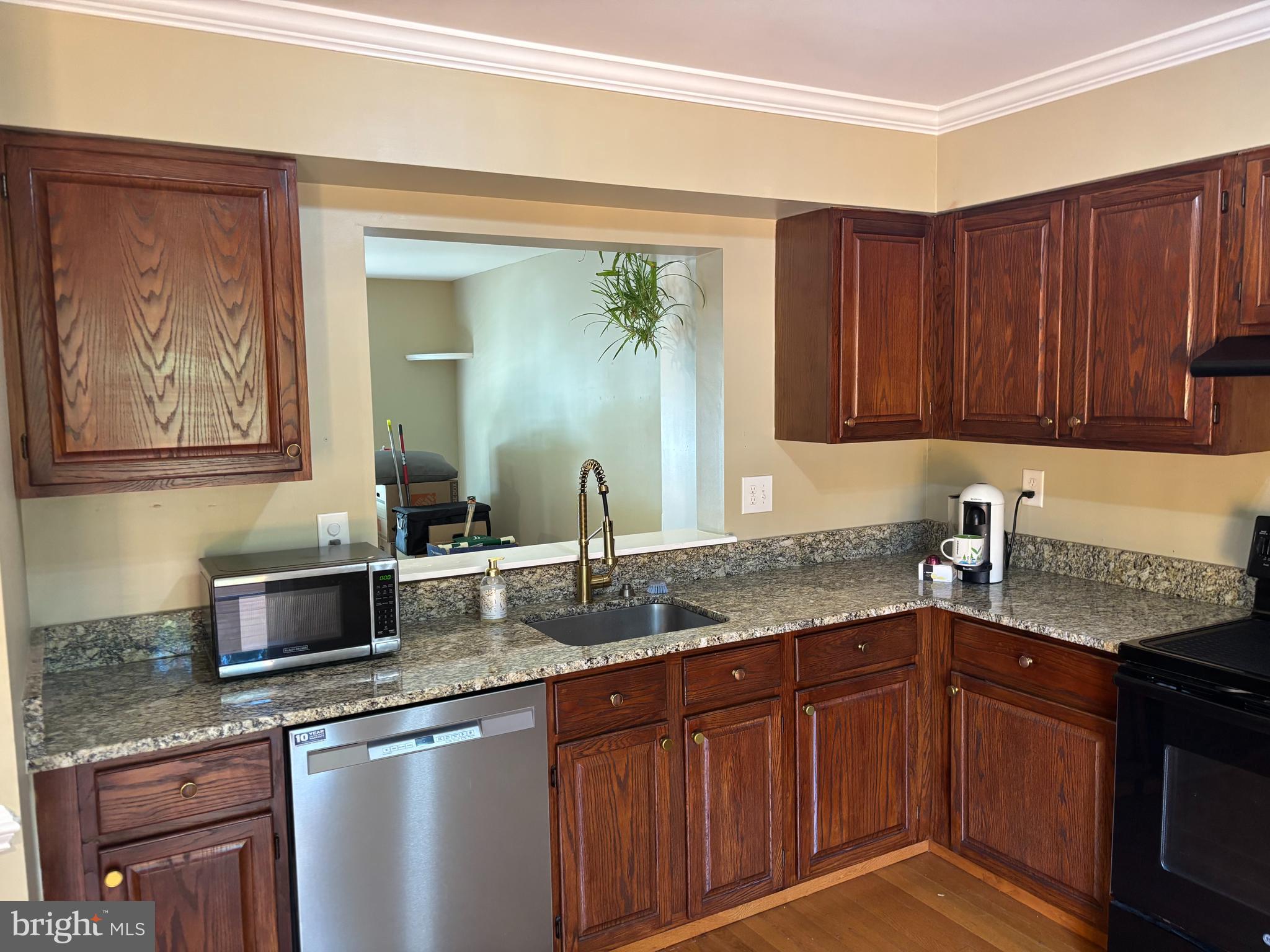 26 WHITE PINE COURT