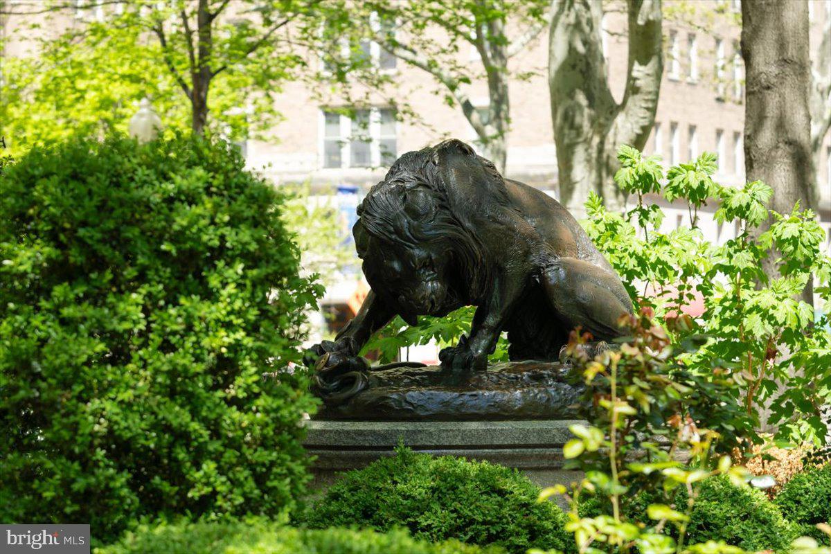 RITTENHOUSE SQUARE - Residential