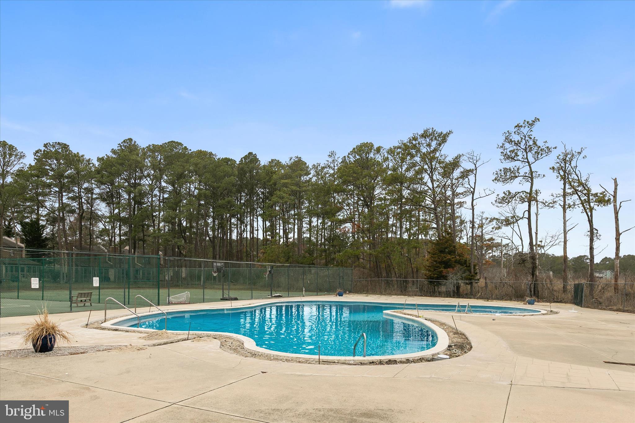 VILLAS OF BETHANY WEST - Residential