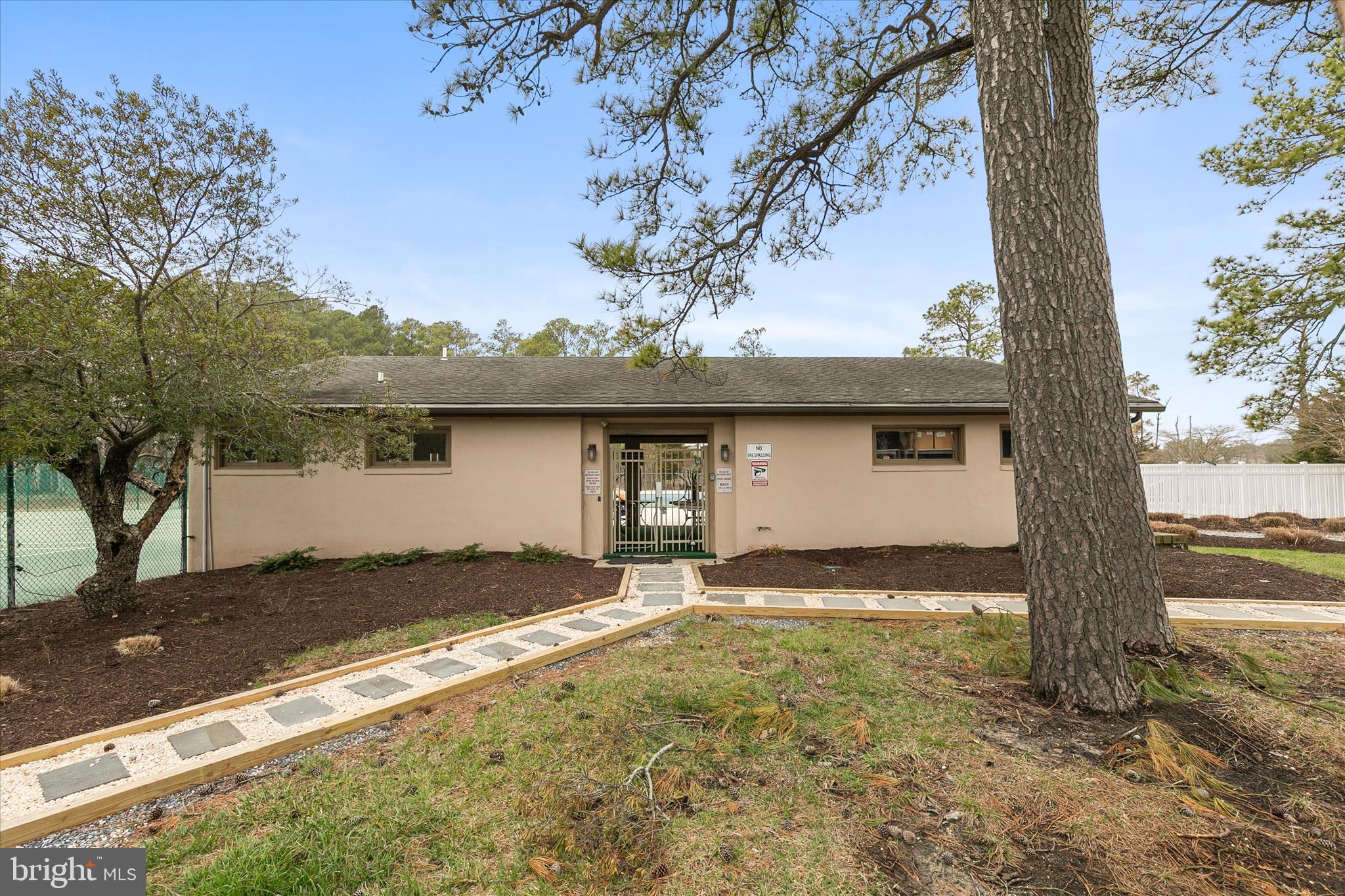 VILLAS OF BETHANY WEST - Residential