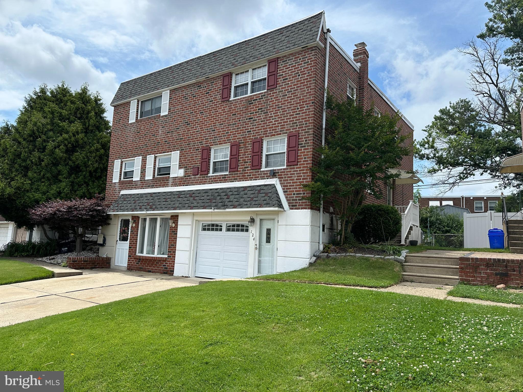 124 MEADOW LANE