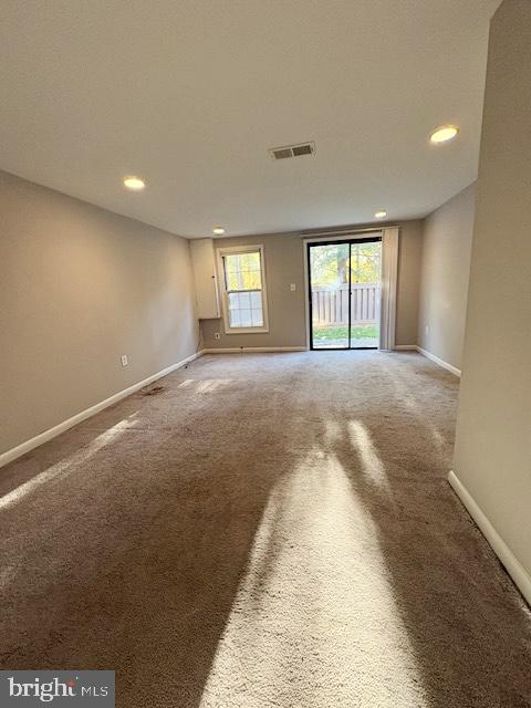 ESSEX PLACE - Residential Lease