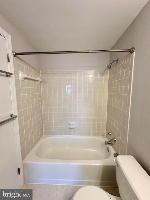 ESSEX PLACE - Residential Lease