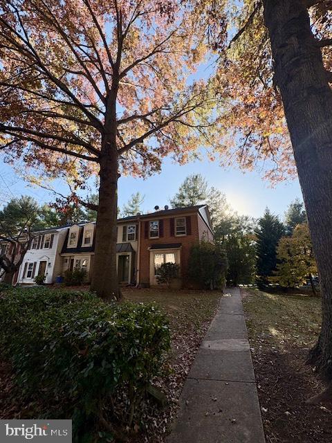 ESSEX PLACE - Residential Lease